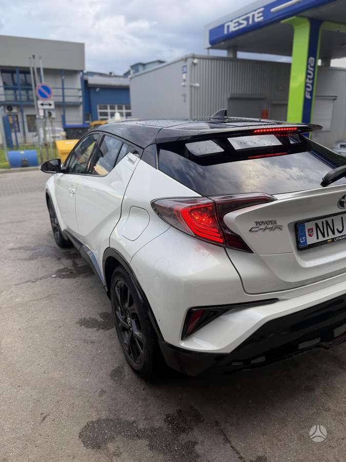 Toyota C-HR - 5