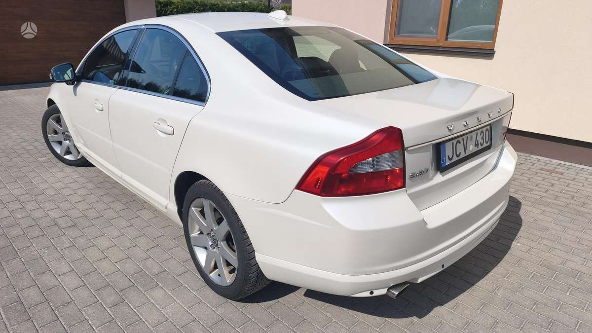 Volvo S80, 2.4 l., Седан