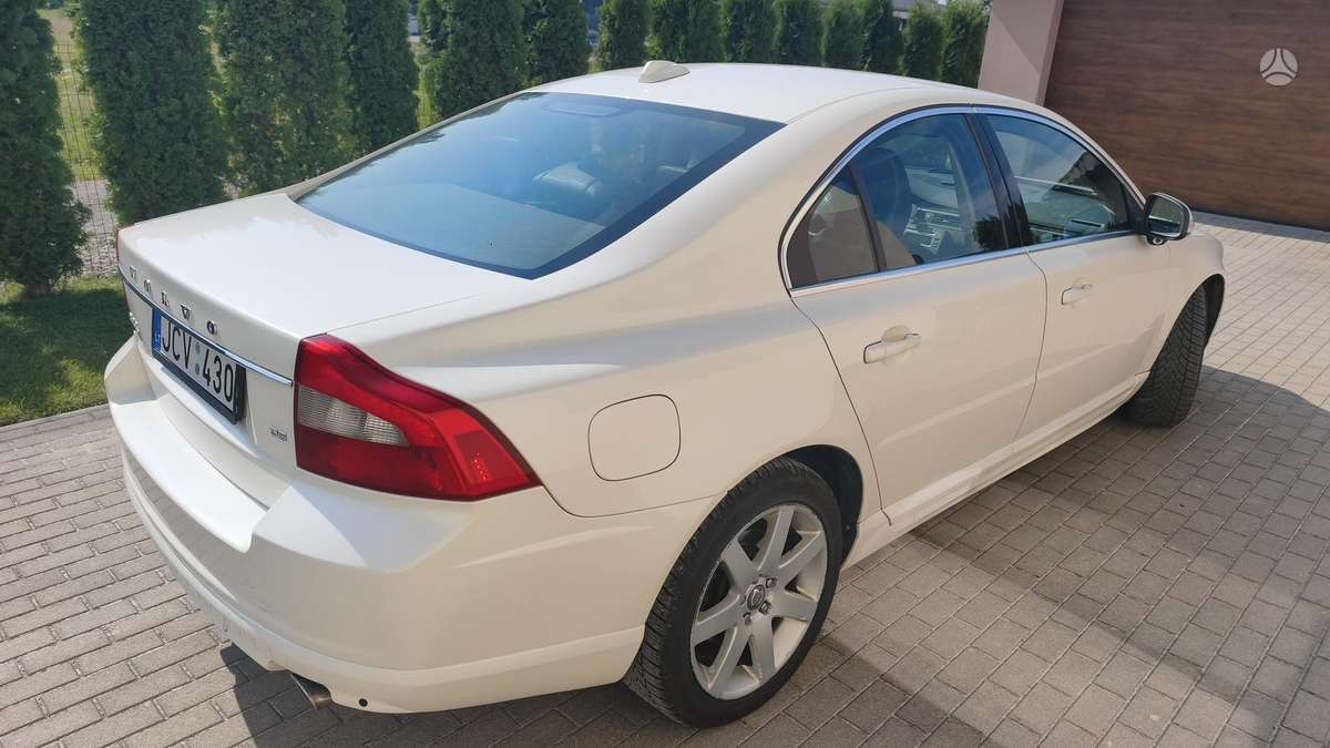 Volvo S80, 2.4 l., Седан