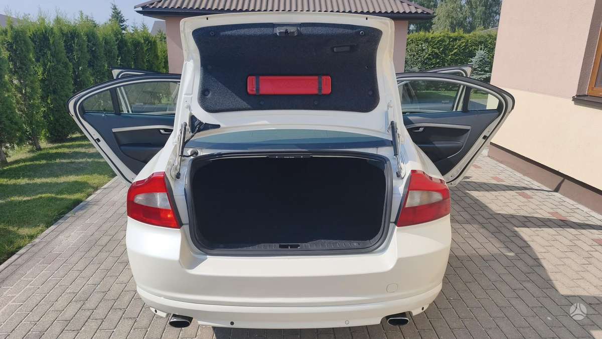 Volvo S80, 2.4 l., Седан