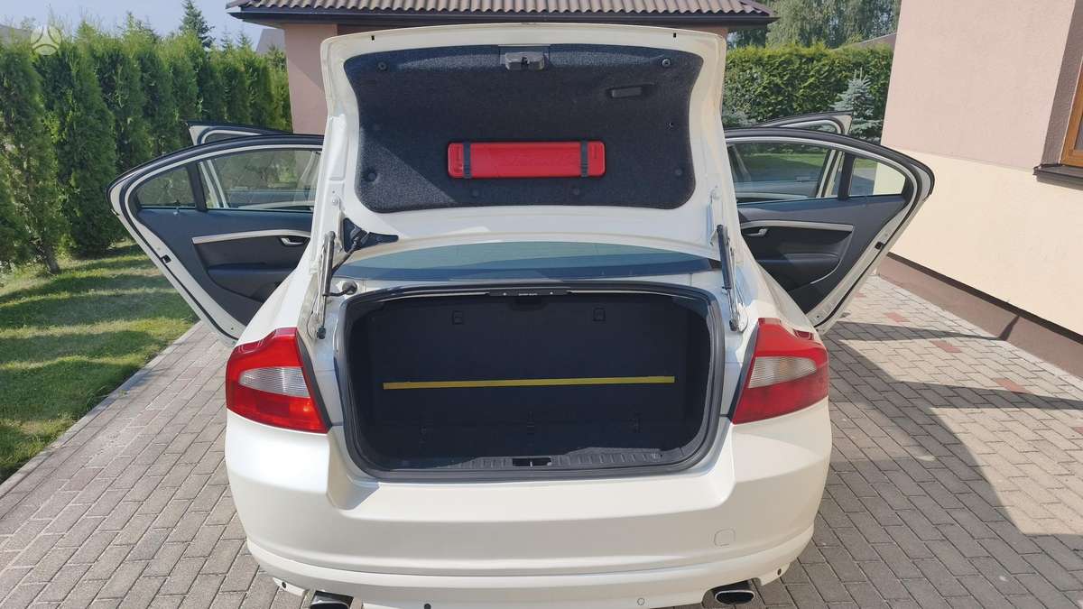 Volvo S80, 2.4 l., Седан