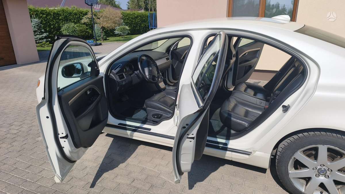 Volvo S80, 2.4 l., Седан