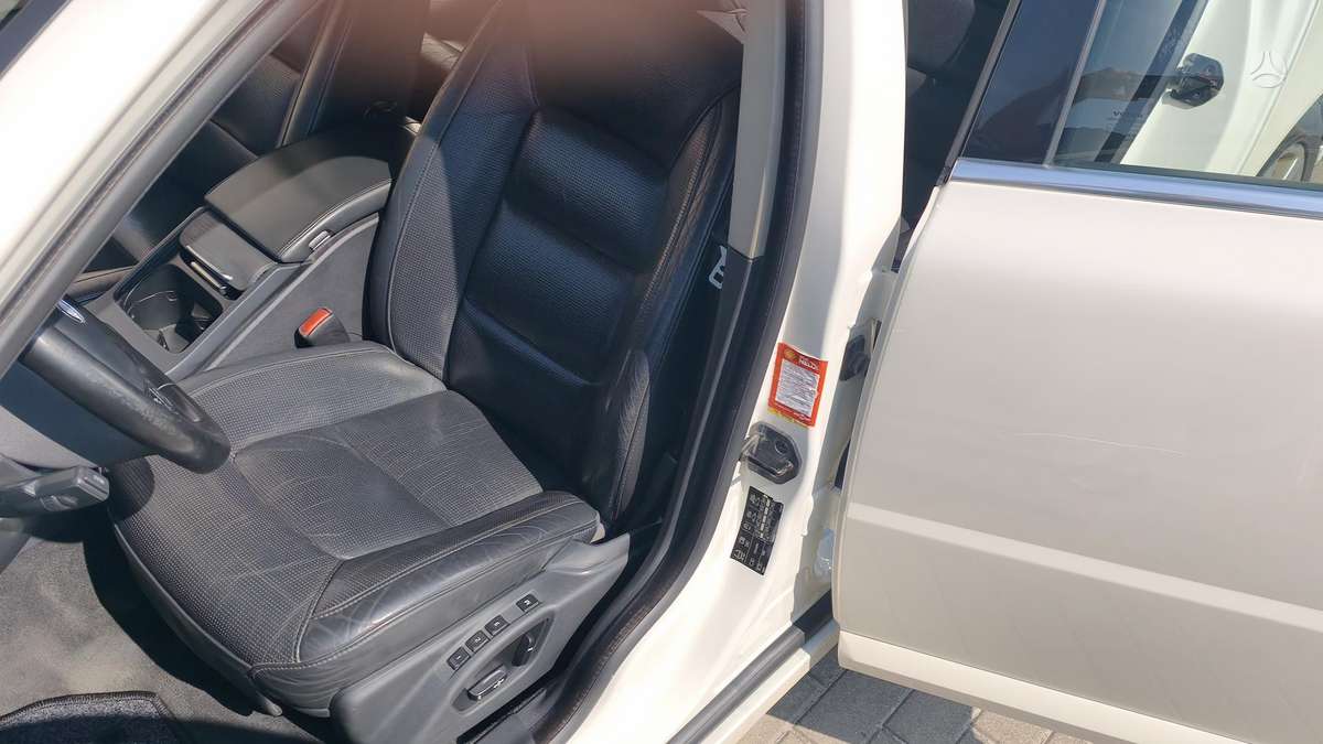 Volvo S80, 2.4 l., Седан
