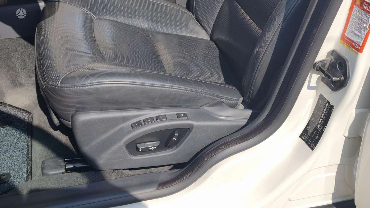 Volvo S80, 2.4 l., Седан