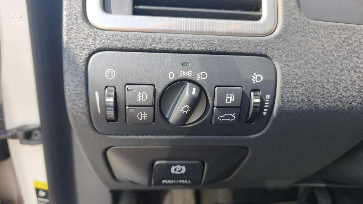 Volvo S80, 2.4 l., Седан