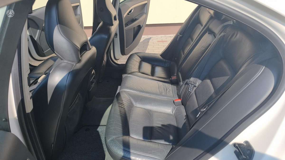 Volvo S80, 2.4 l., Седан