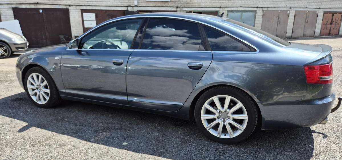 Audi A6, 2.4 l., Седан