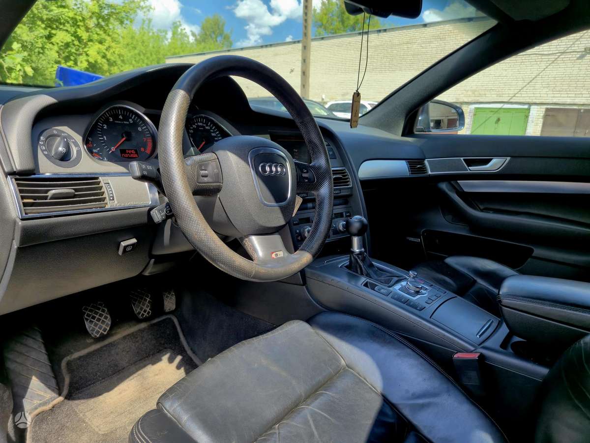 Audi A6, 2.4 l., Седан