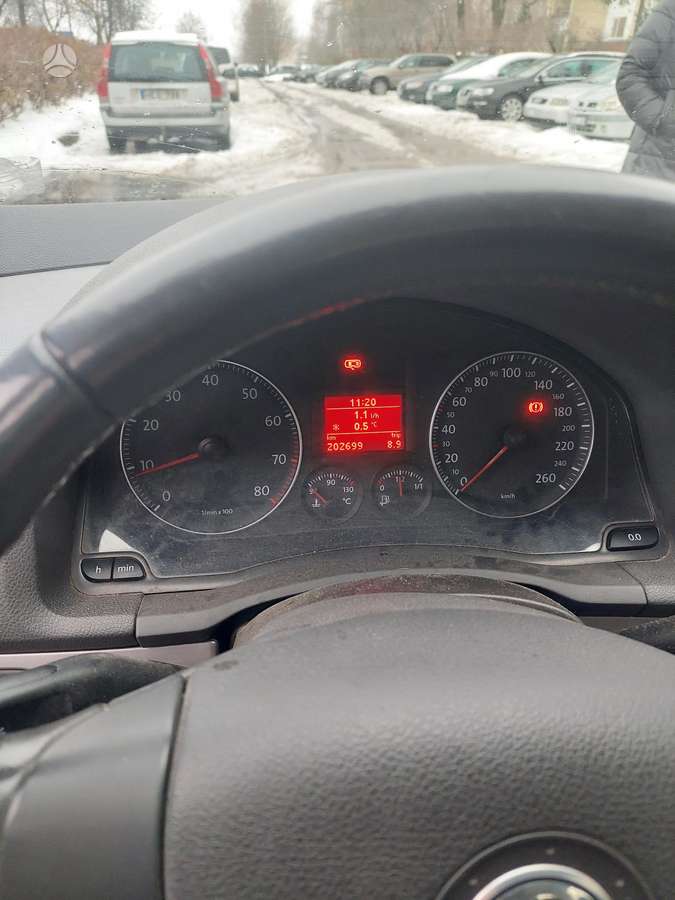 Volkswagen Golf - 10