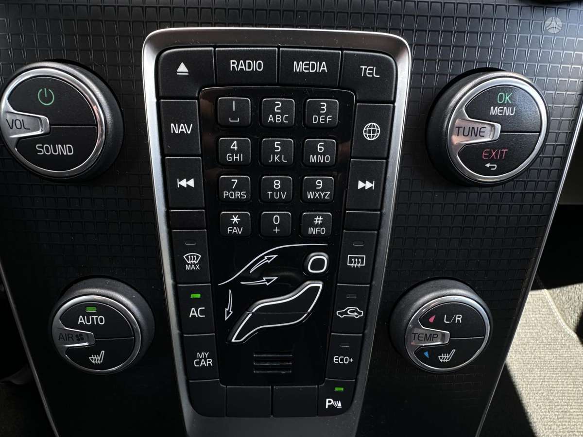 Volvo V40, 2.0 l., hatchback