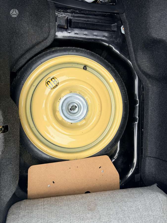 Mazda MX-5, 1.6 l., convertible