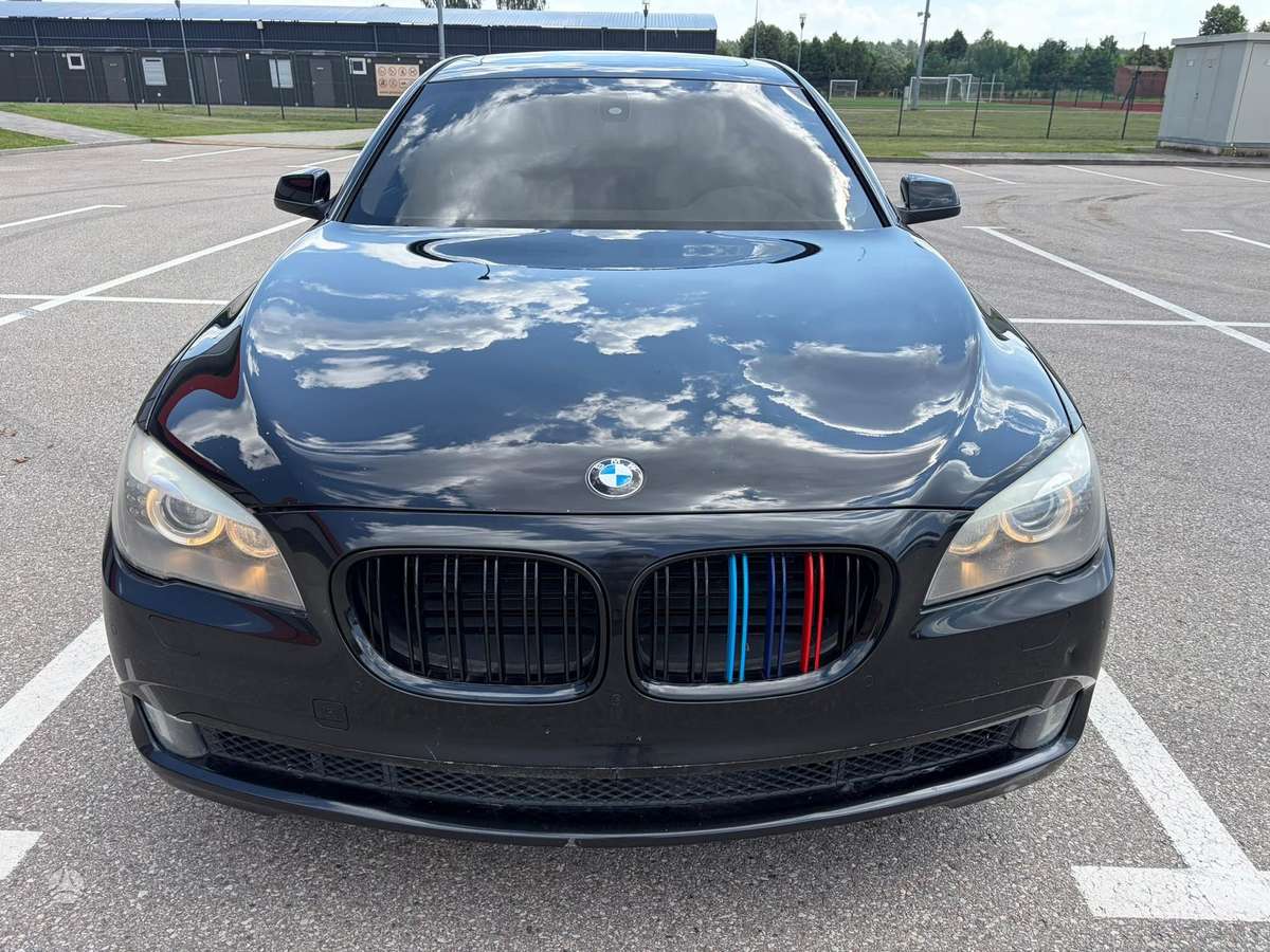BMW 740, 3.0 l., Седан