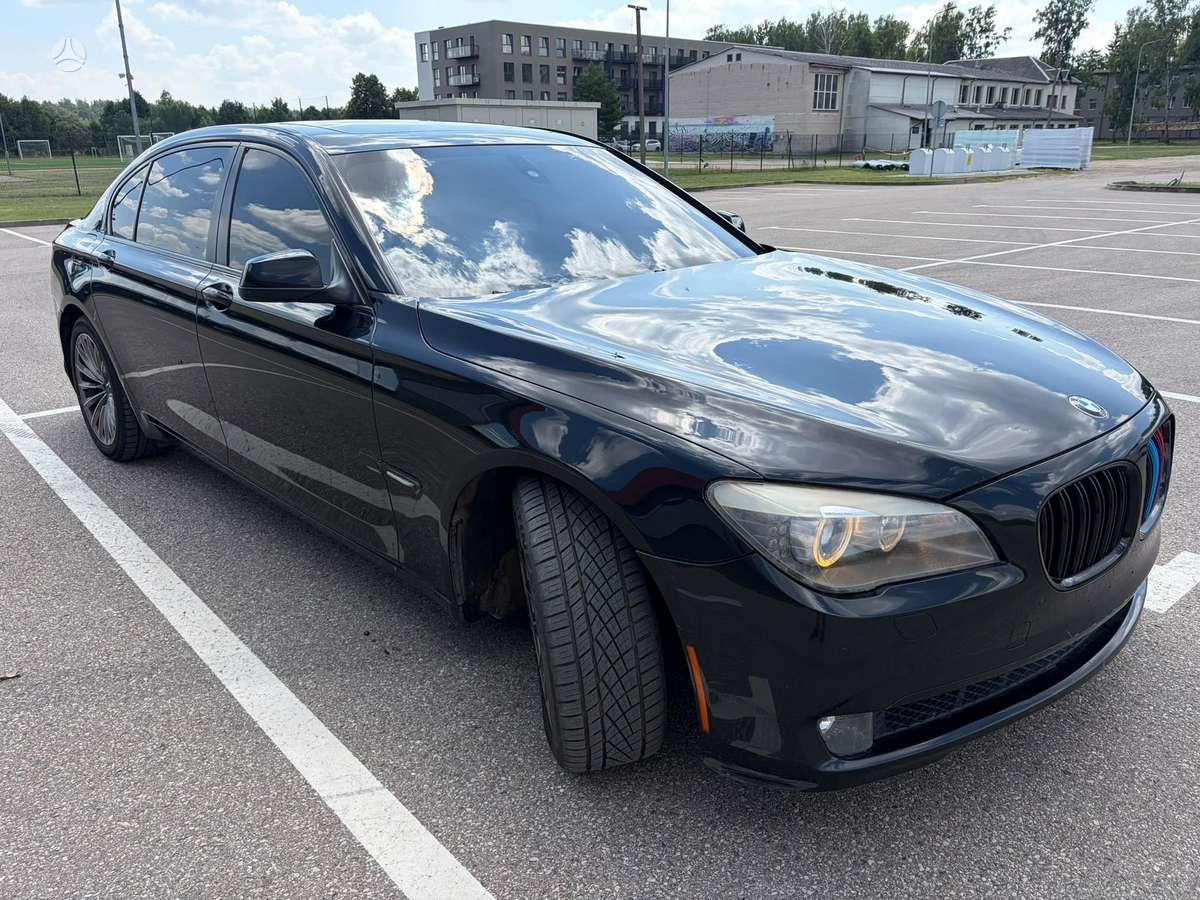 BMW 740, 3.0 l., Седан