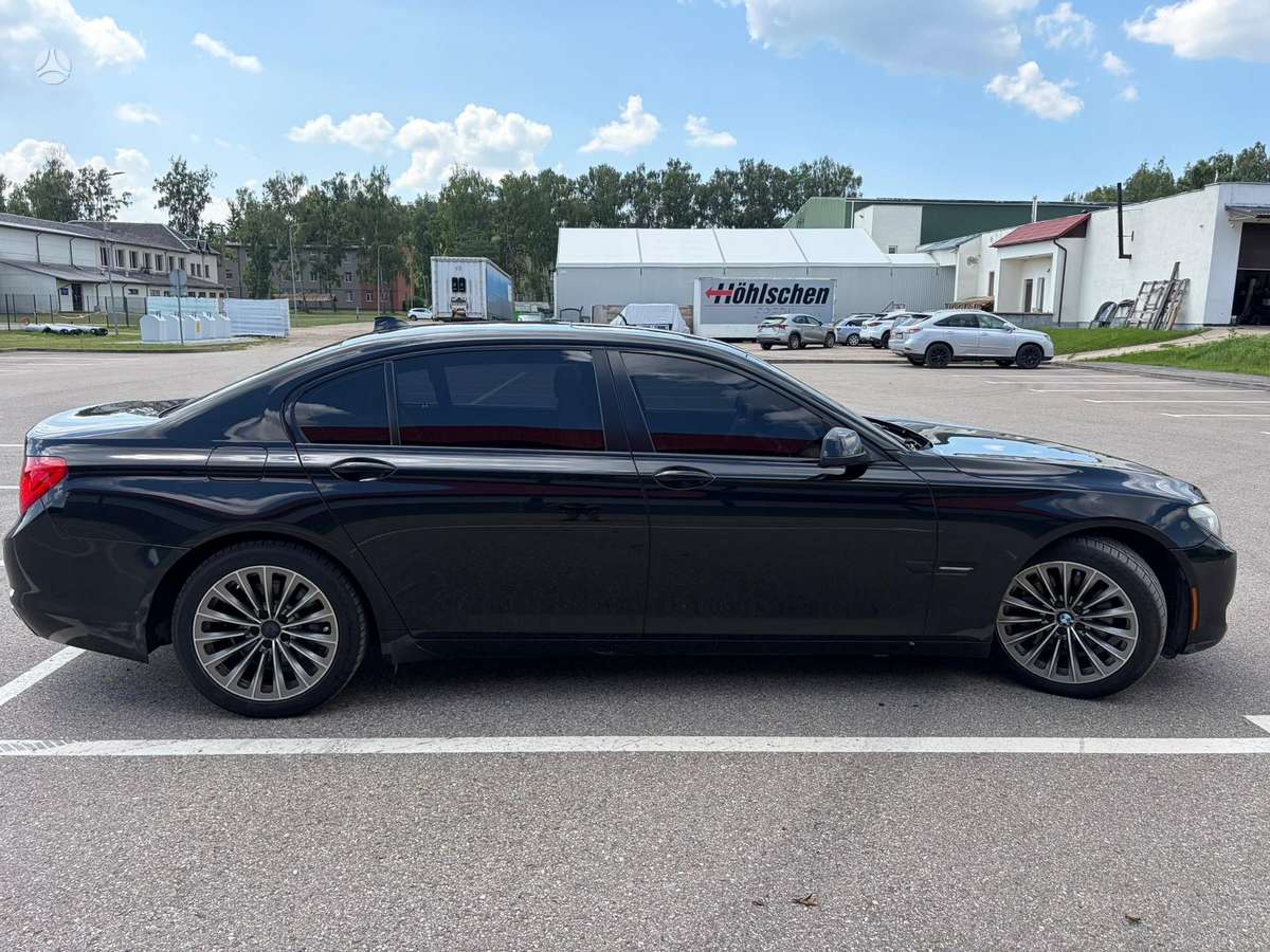 BMW 740, 3.0 l., Седан