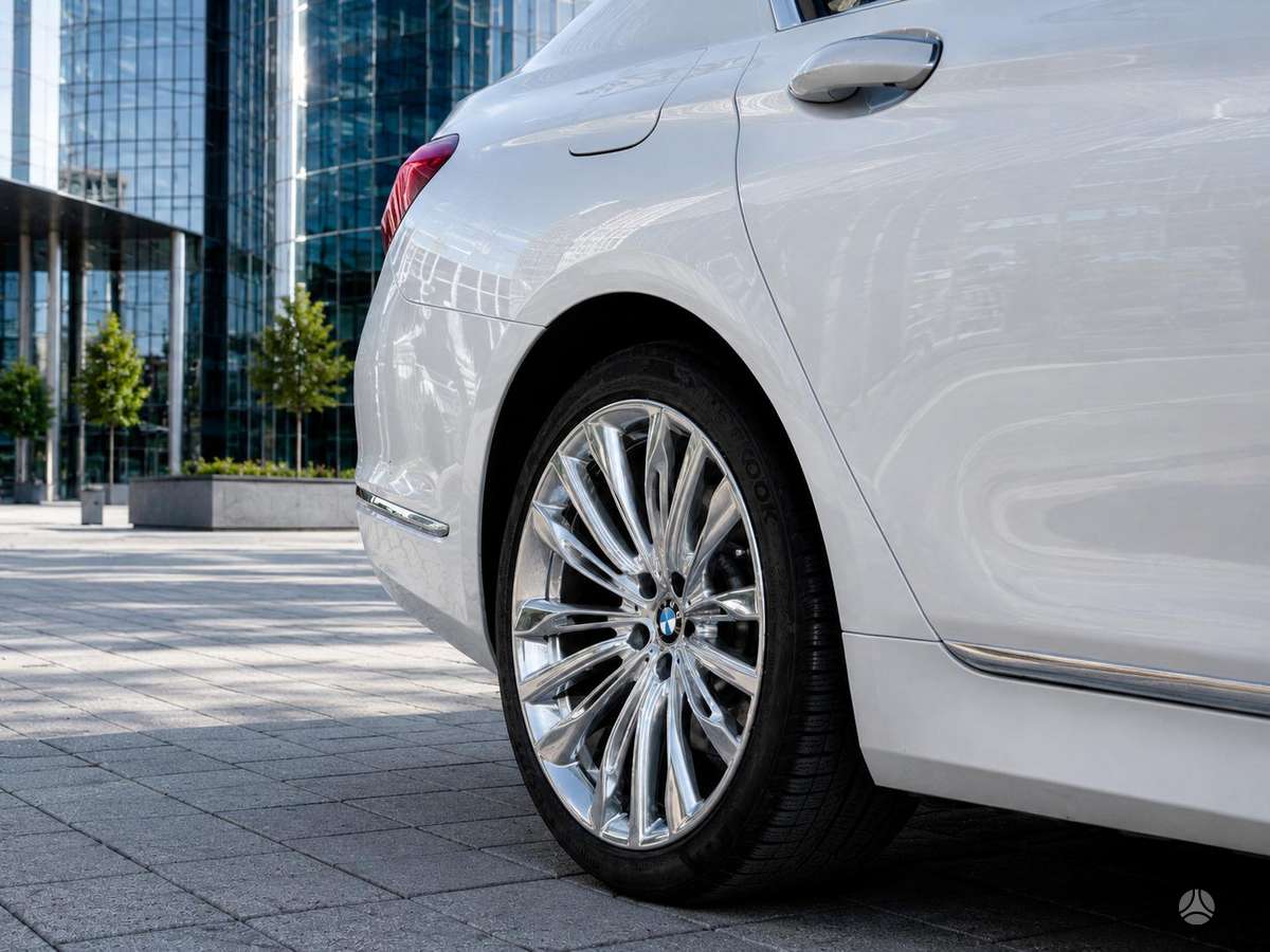 BMW 740, 3.0 l., Седан