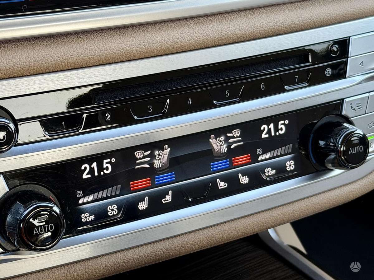 BMW 740, 3.0 l., Седан