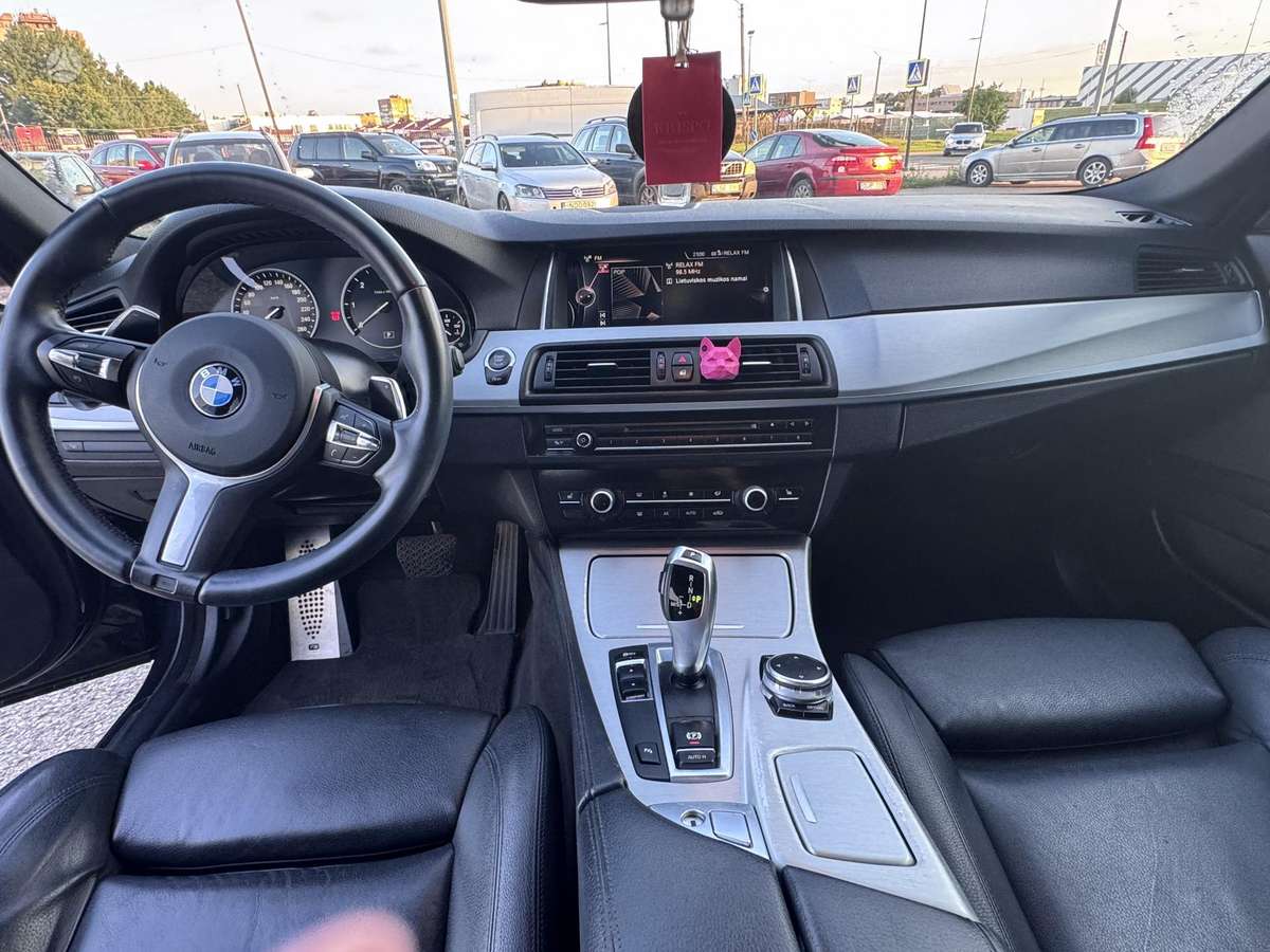 BMW 520, 2.0 l., Седан