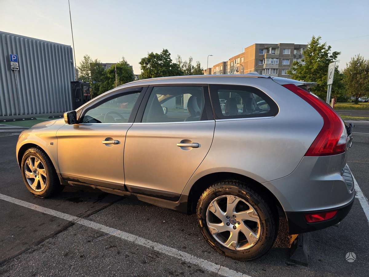 Volvo XC60 - 2