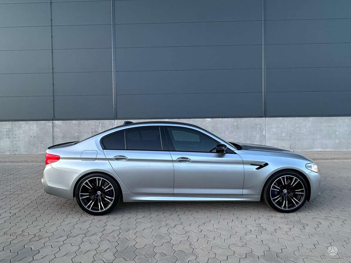 BMW M5, 4.4 l., Седан
