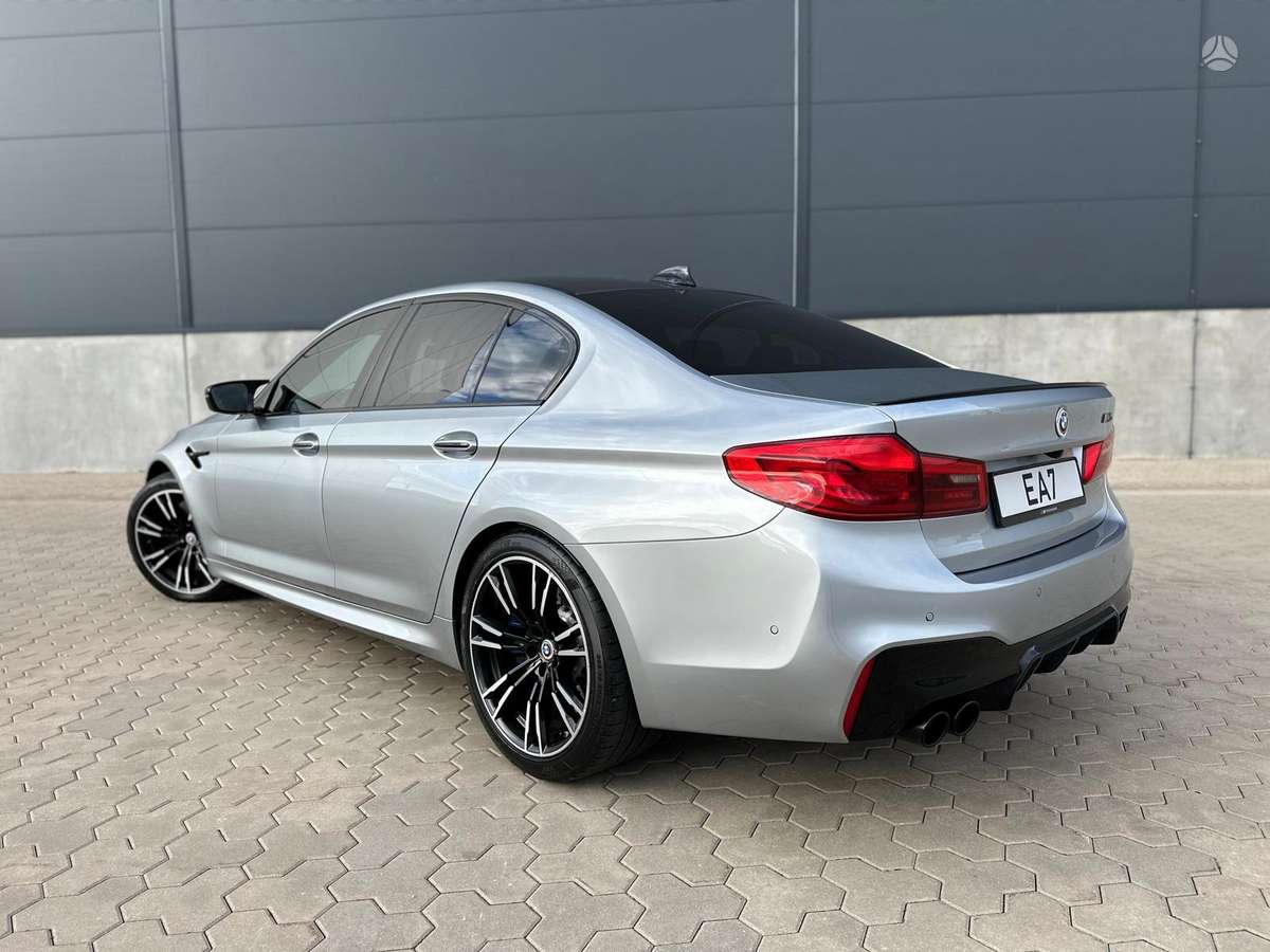BMW M5, 4.4 l., Седан