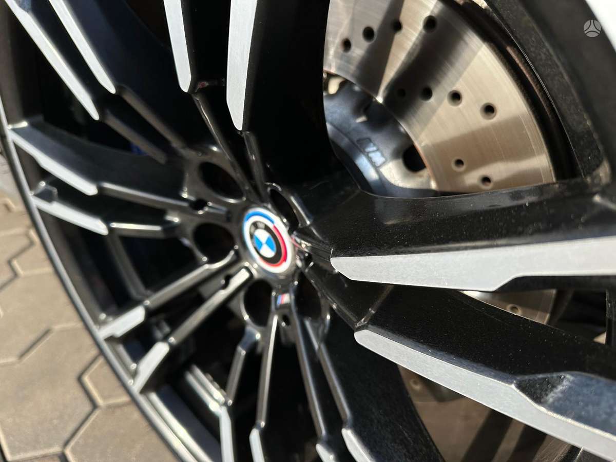 BMW M5, 4.4 l., Седан