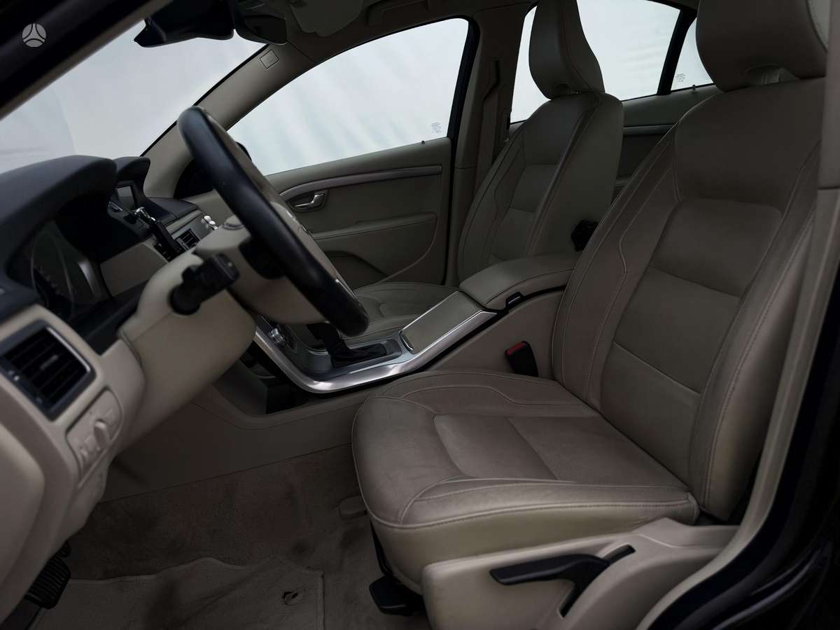 Volvo S80, 2.0 l., Седан