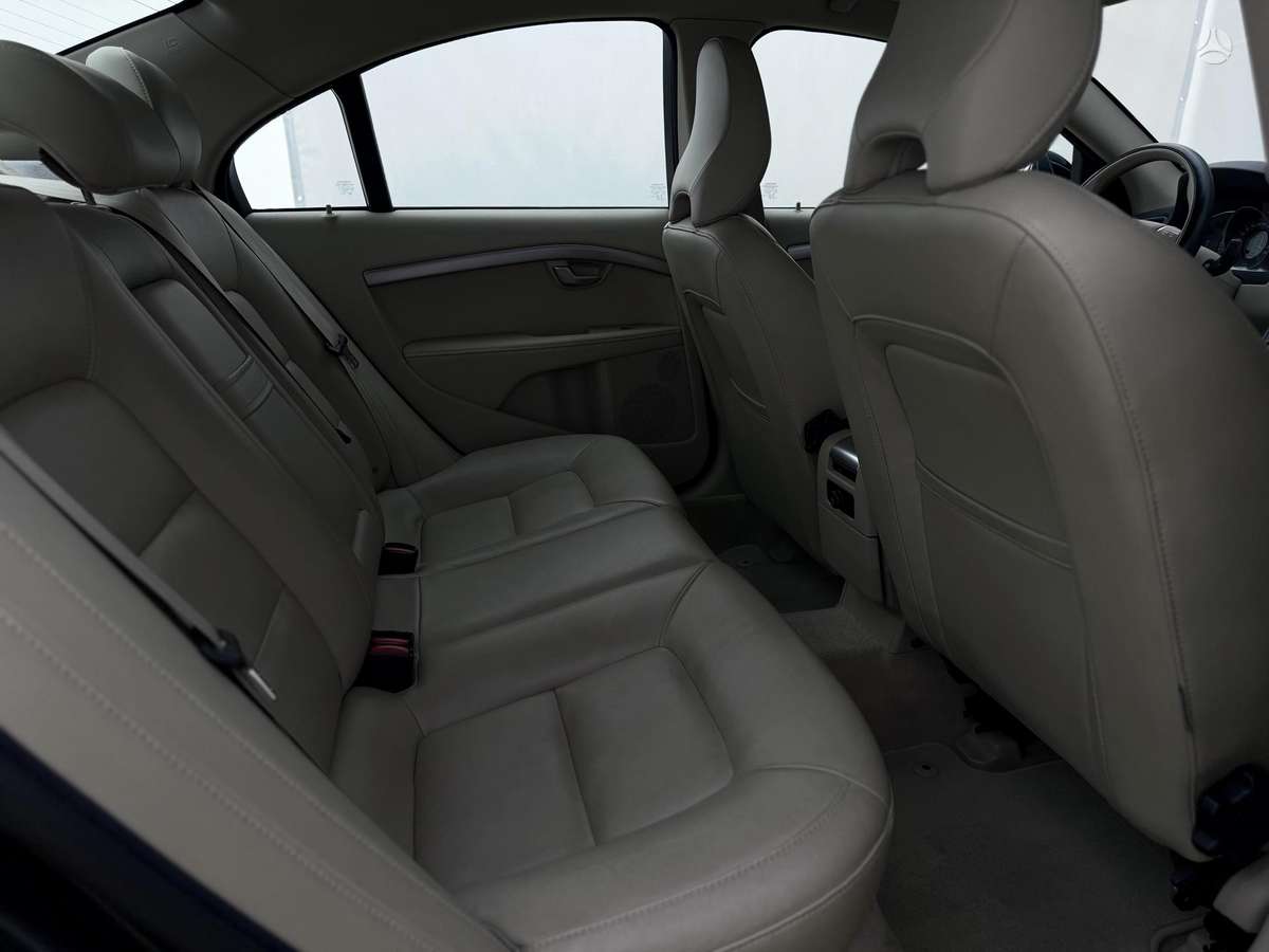 Volvo S80, 2.0 l., Седан