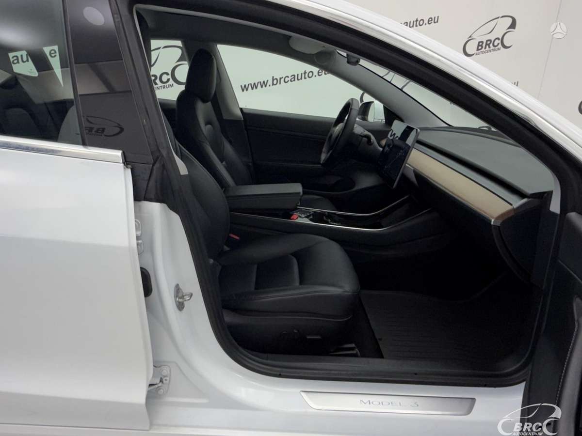 Tesla Model 3, 54 кВт·ч, Седан