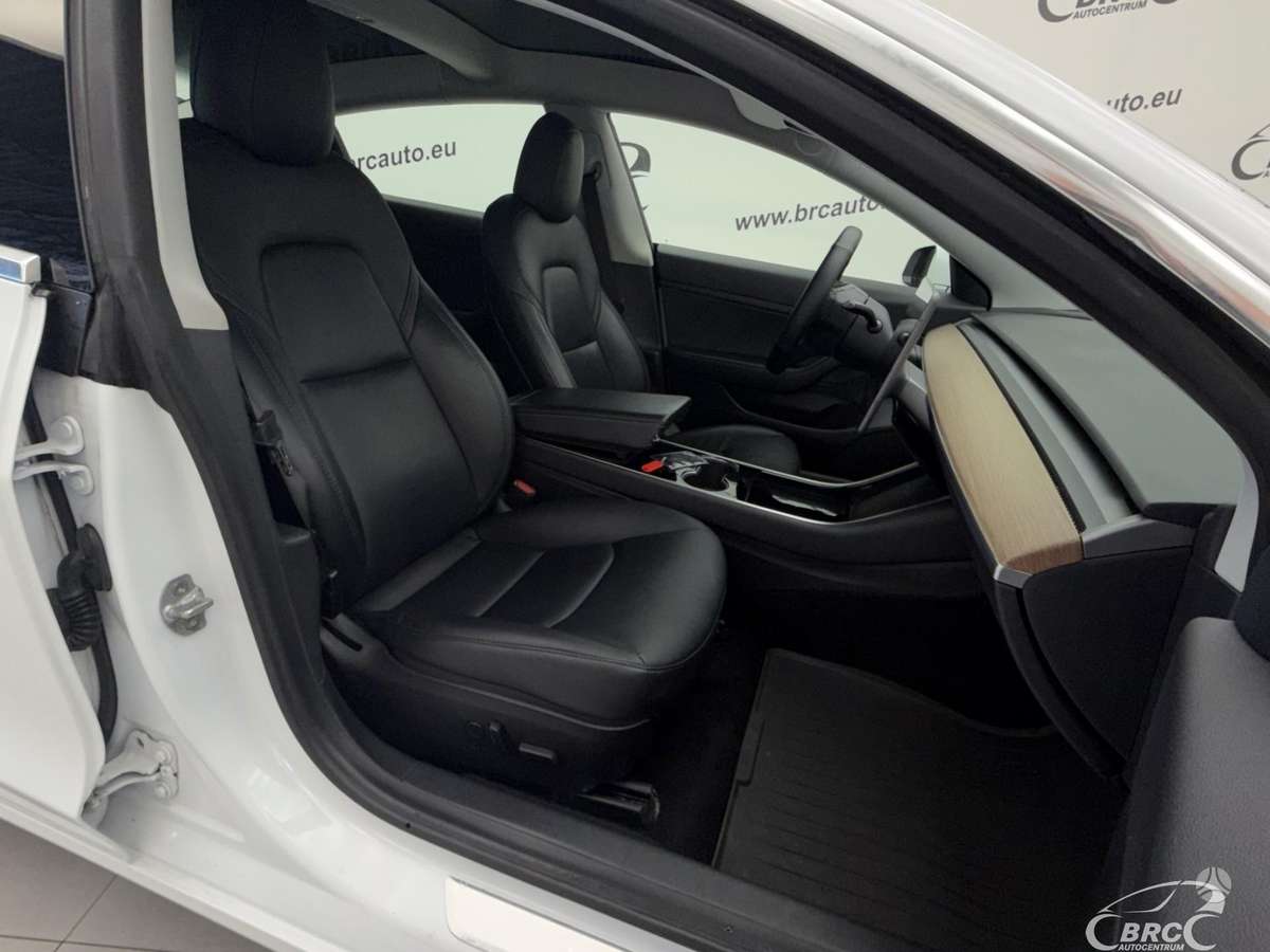 Tesla Model 3, 54 кВт·ч, Седан