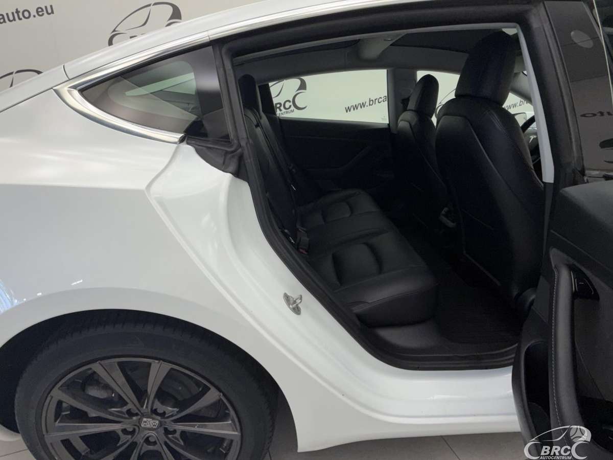 Tesla Model 3, 54 кВт·ч, Седан