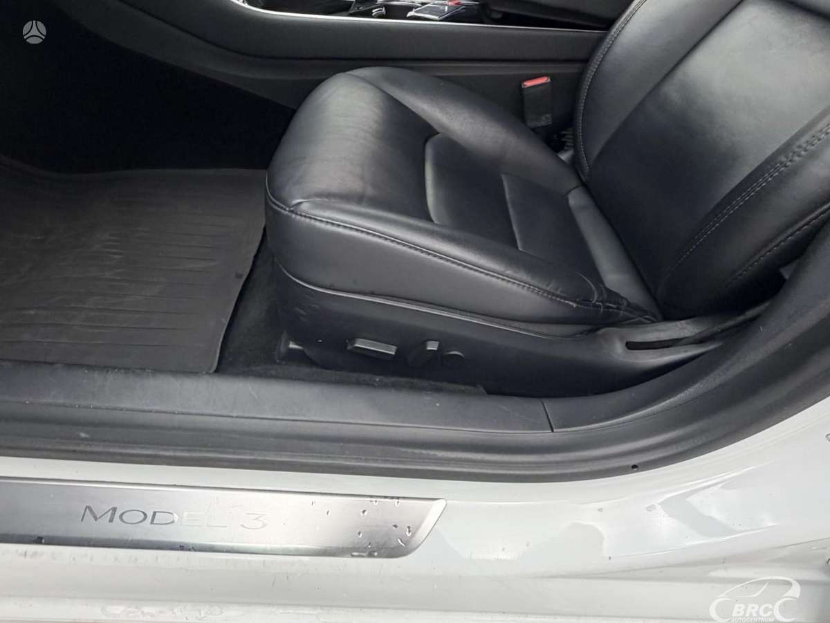 Tesla Model 3, 54 кВт·ч, Седан