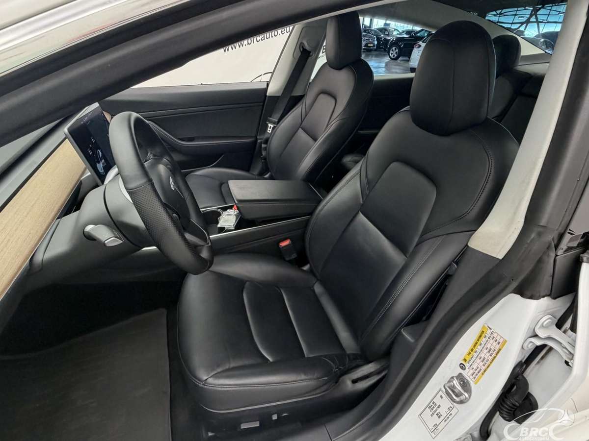 Tesla Model 3, 54 кВт·ч, Седан