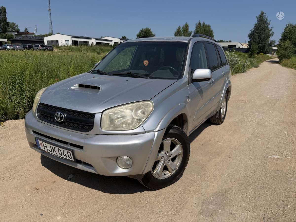 Toyota RAV4 - 1