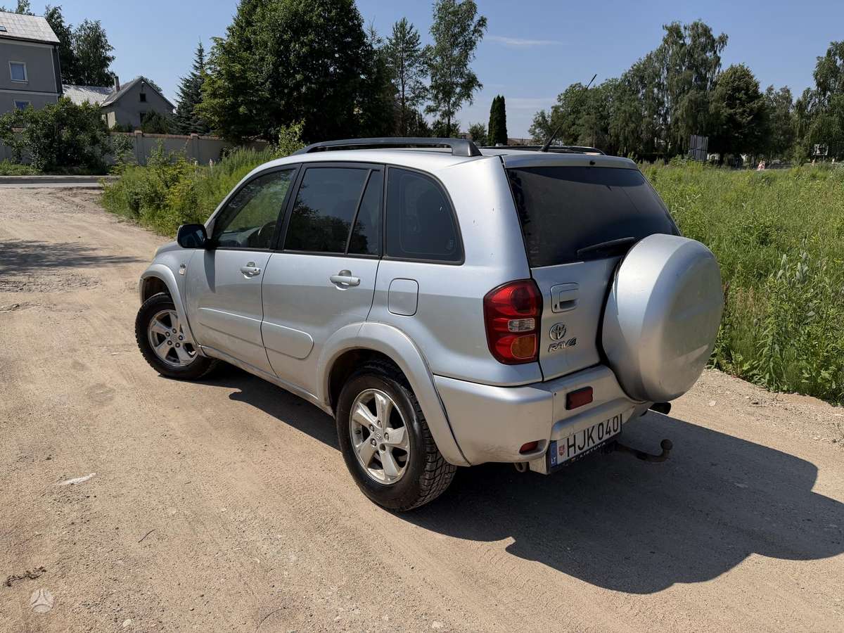 Toyota RAV4 - 2