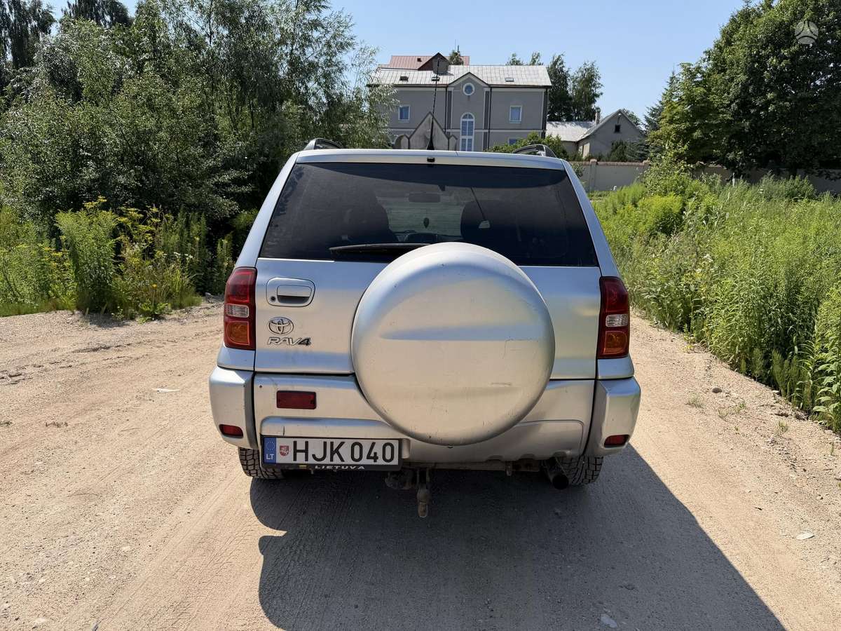 Toyota RAV4 - 3