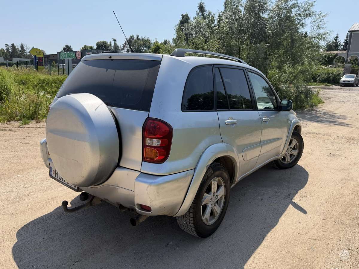 Toyota RAV4 - 5
