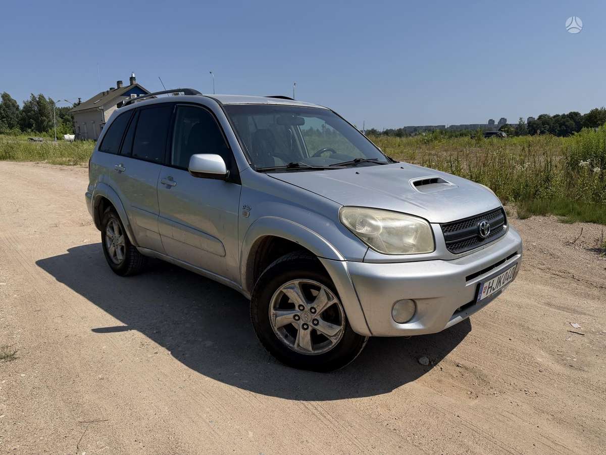 Toyota RAV4 - 6