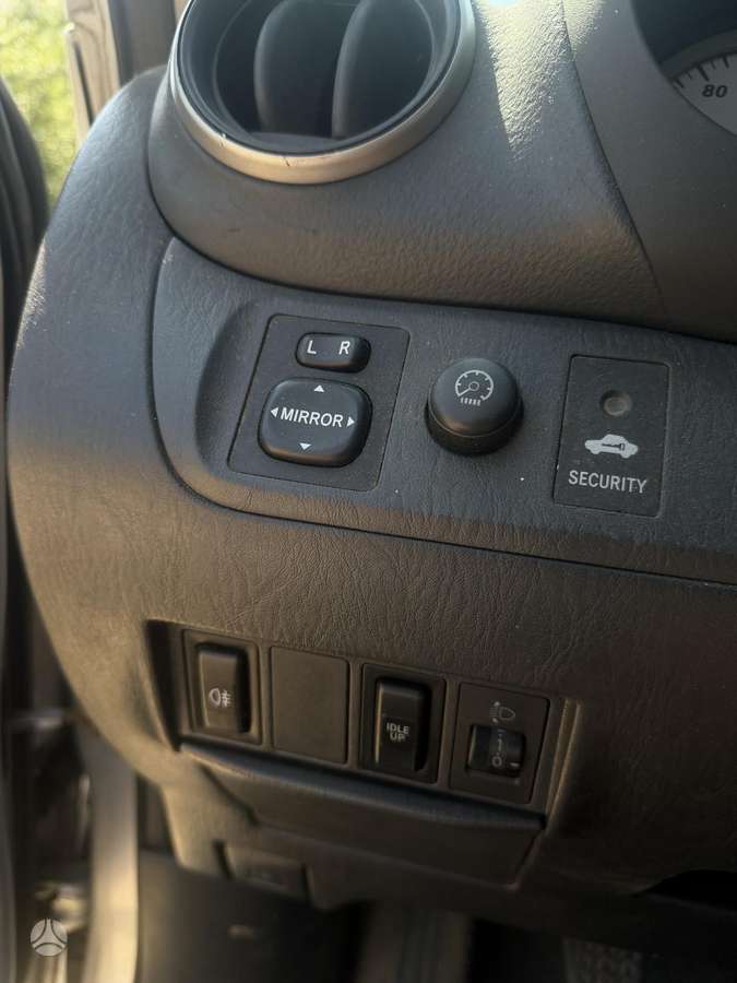 Toyota RAV4 - 12