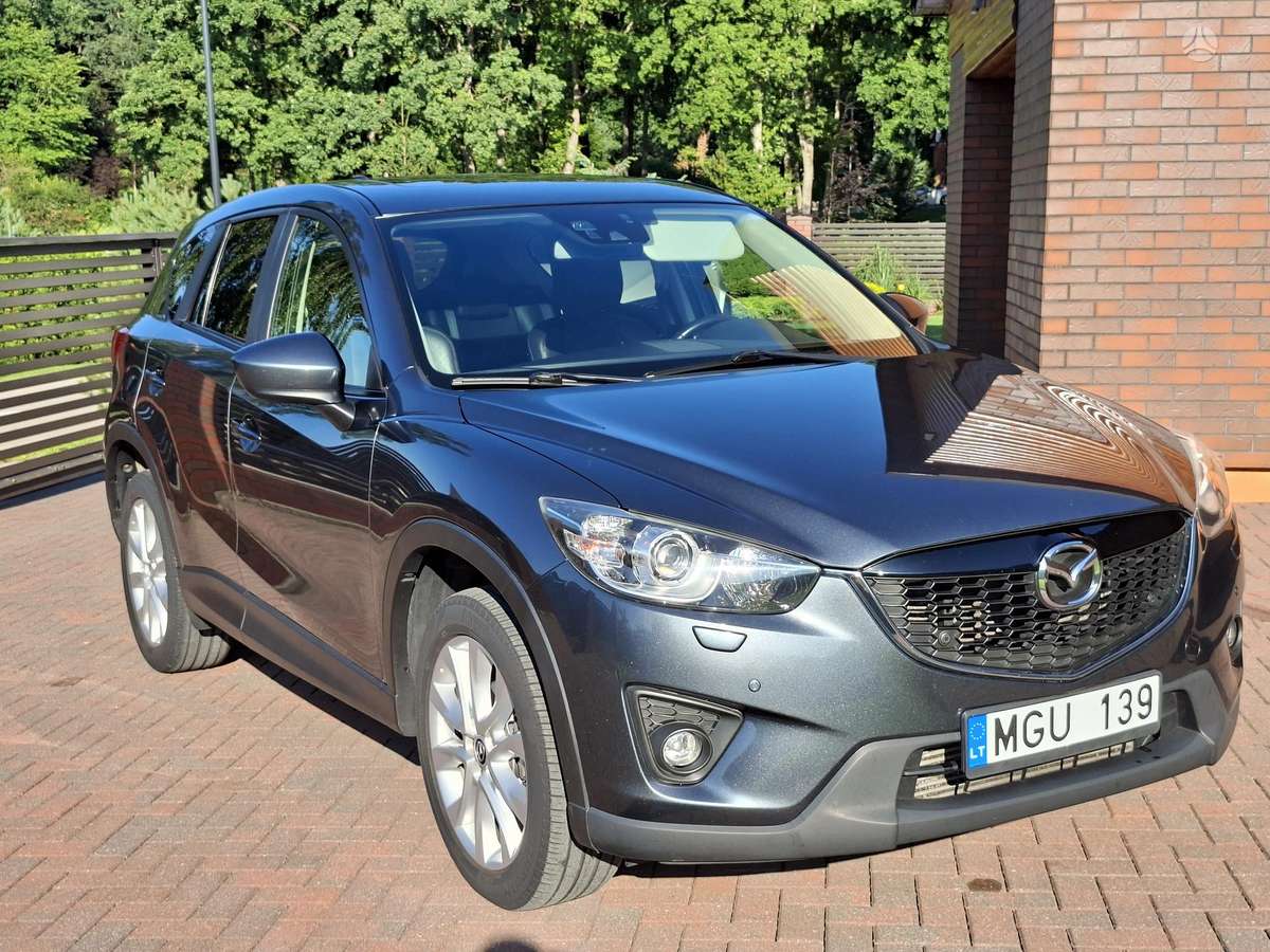Mazda CX-5, 2.2 l., off-road / crossover