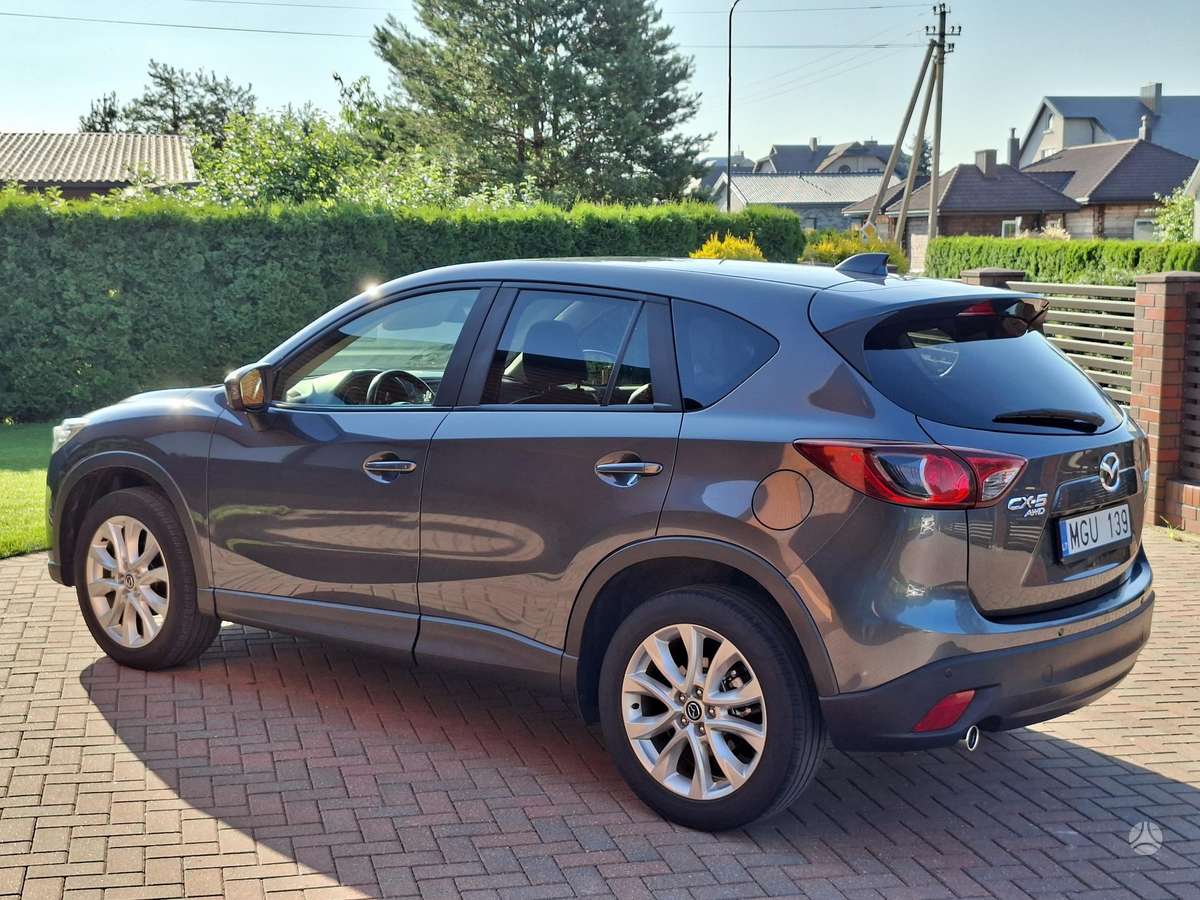 Mazda CX-5, 2.2 l., off-road / crossover