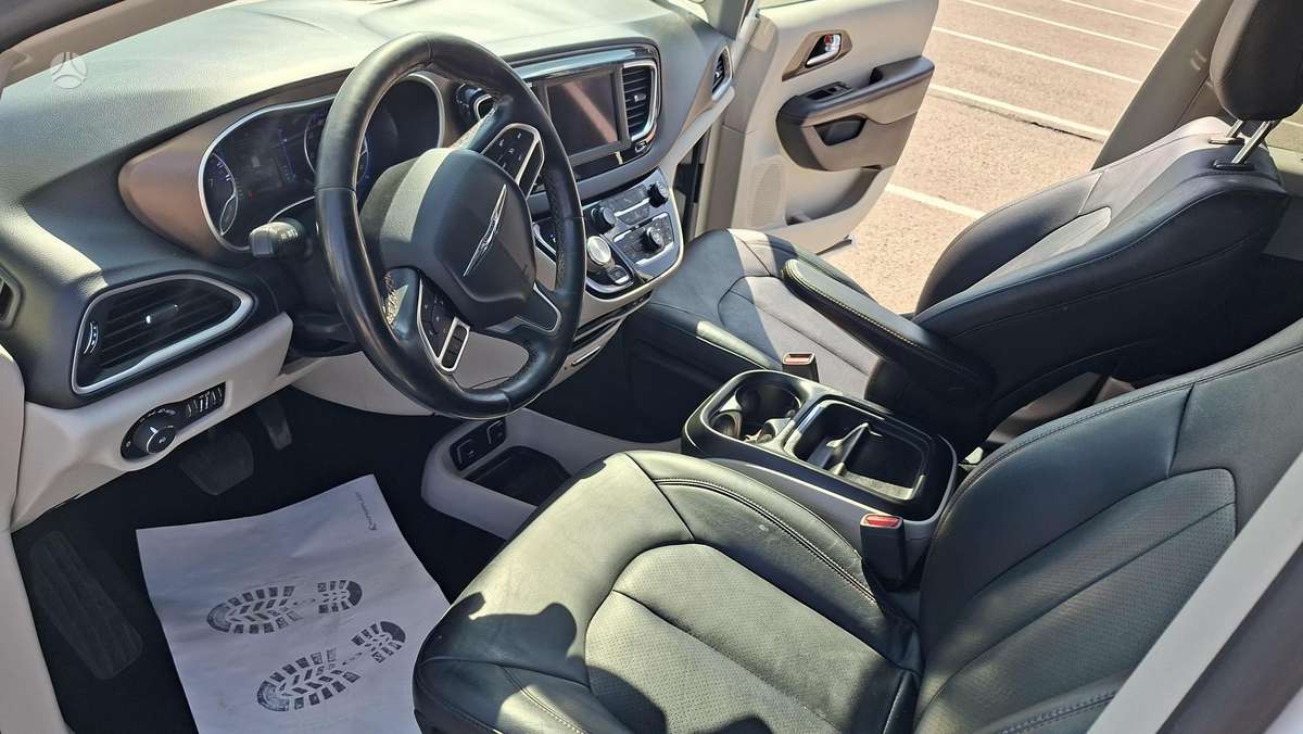 Chrysler Pacifica, 3.6 l., Минивэн