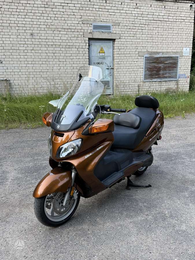 Suzuki Burgman 650cc, scooters / mopeds