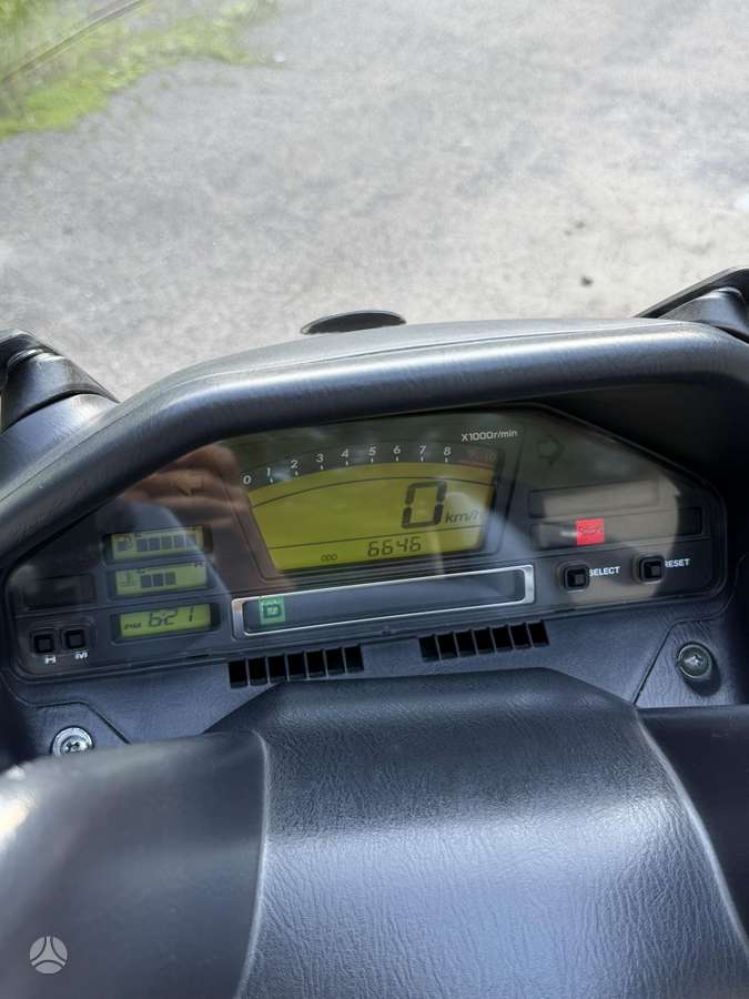 Suzuki Burgman 650cc, scooters / mopeds