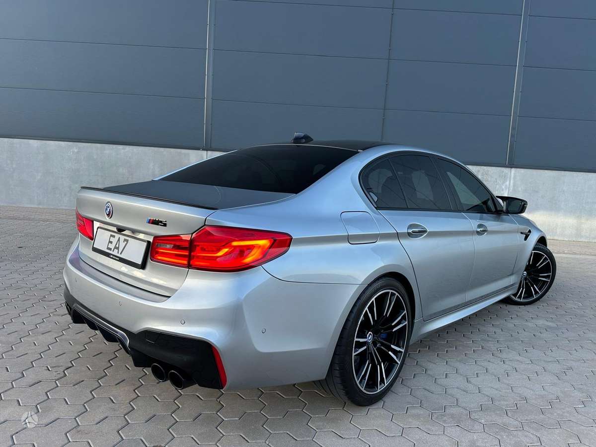 BMW M5, 4.4 l., Седан