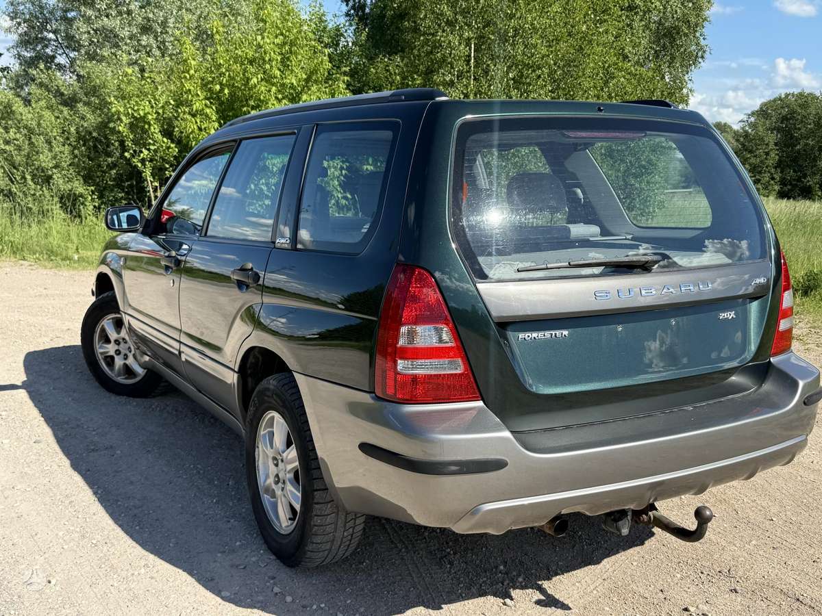 Subaru Forester, 2.0 l., off-road / crossover