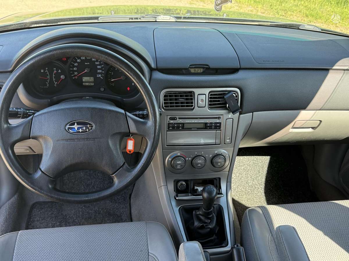 Subaru Forester, 2.0 l., off-road / crossover