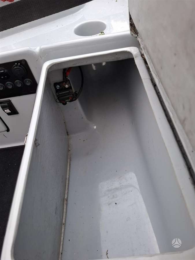 Riverfox 405, plastikinės valtys