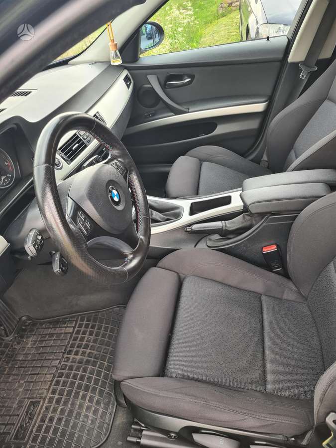 BMW 320, 2.0 l., wagon