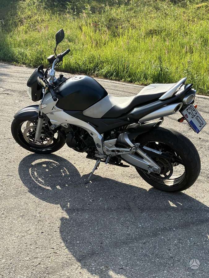 Suzuki GSR 600cc, street / classic