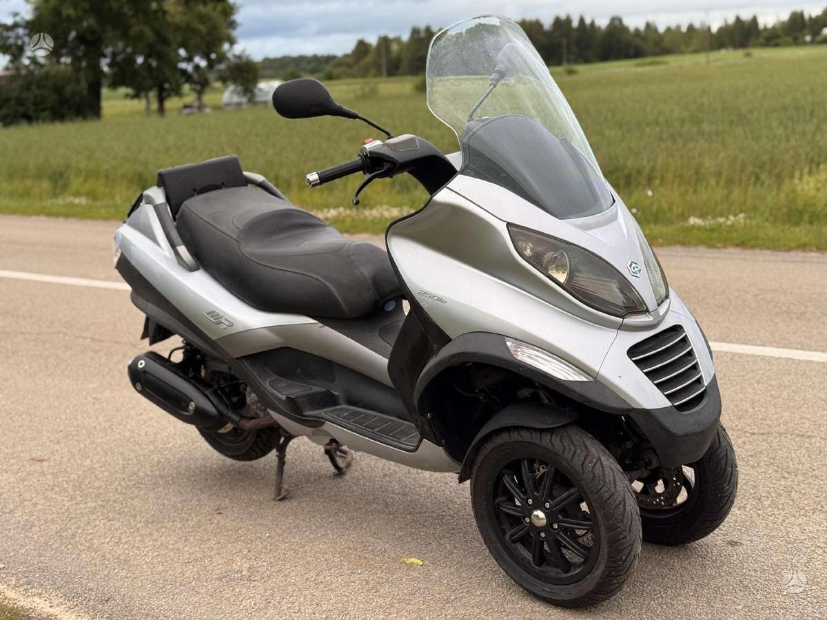 Piaggio MP3 250cc, tricikli